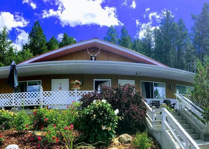 Crescent Motel