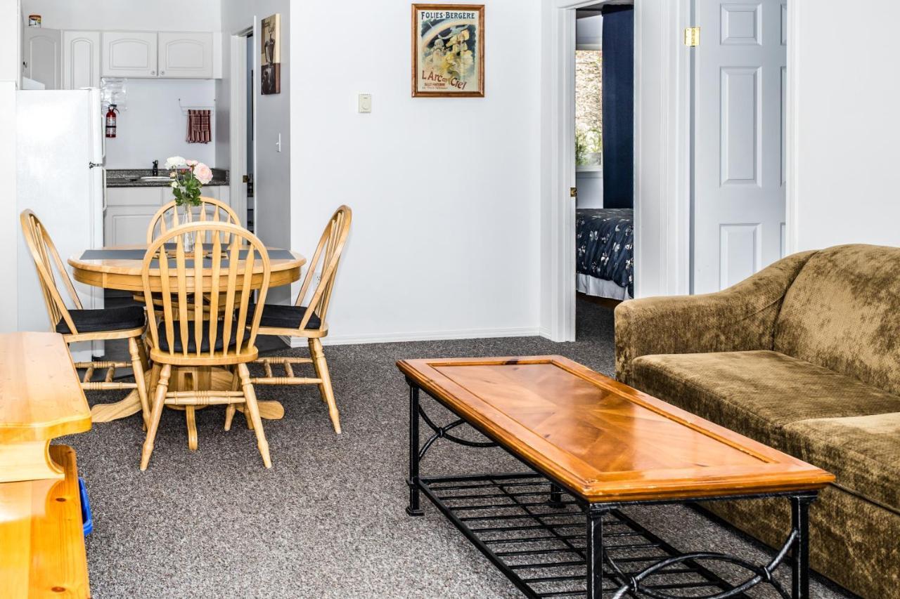 Crescent Motel 2*
