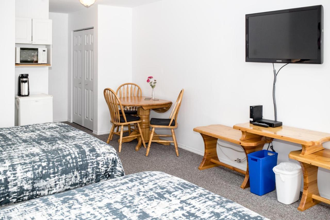 Crescent Motel 2*
